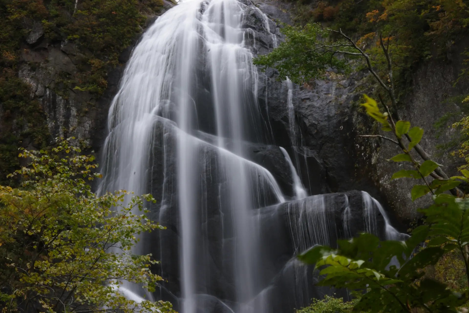 🏞️ 야스 폭포(야스노타키) 이미지 5